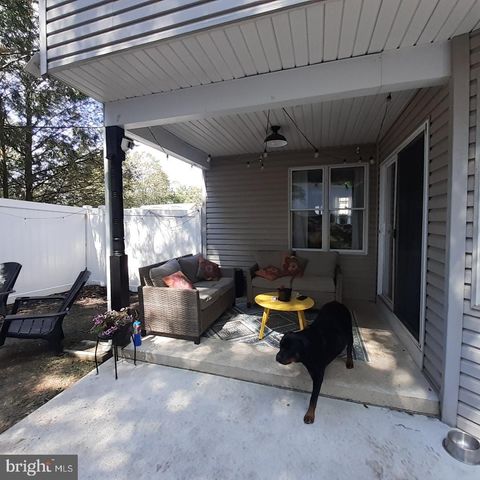 25 TALL OAKS DR, Pottsville, PA 17901