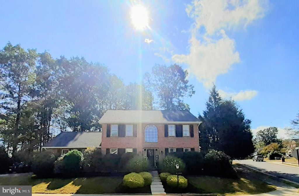 25 TALL OAKS DR, Pottsville, PA 17901