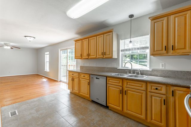 957 Lower Mill Rd Road, Hixson, TN 37343