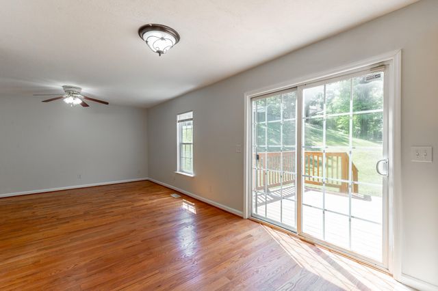 957 Lower Mill Rd Road, Hixson, TN 37343