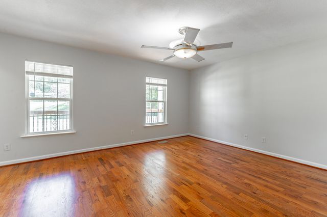 957 Lower Mill Rd Road, Hixson, TN 37343