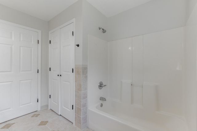 957 Lower Mill Rd Road, Hixson, TN 37343