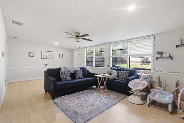 112 EDWARDS AVENUE, Orange City, FL 32763