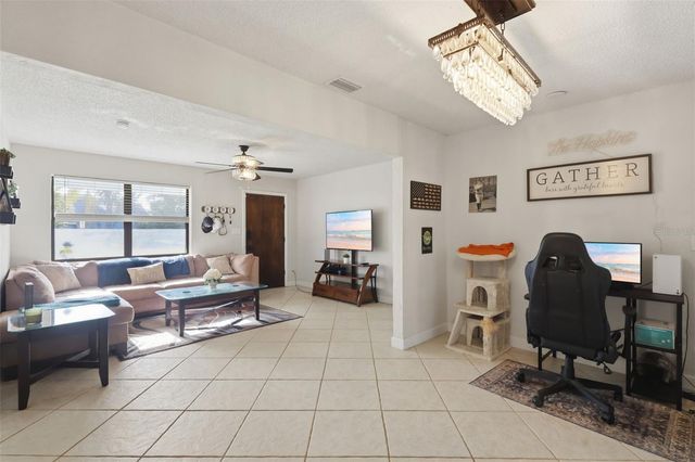 112 EDWARDS AVENUE, Orange City, FL 32763