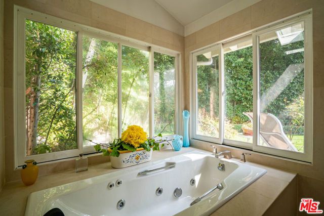 13324 W SUNSET, Los Angeles, CA 90049