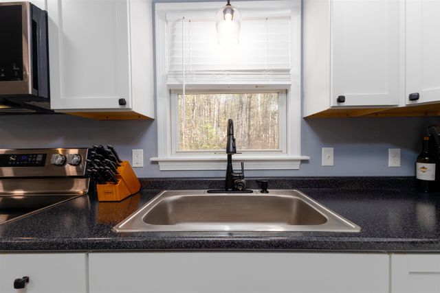 13 Leet Drive, Claremont, NH 03743