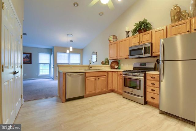 38 RIDGEWAY DRIVE, Mechanicsburg, PA 17050