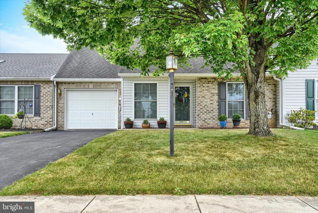38 RIDGEWAY DRIVE, Mechanicsburg, PA 17050