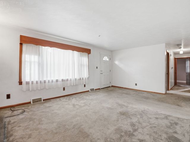 48 Pinedale Ave, Billerica, MA 01821