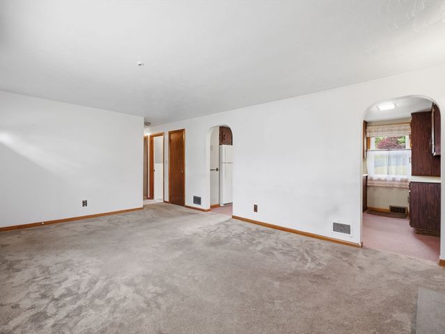 48 Pinedale Ave, Billerica, MA 01821
