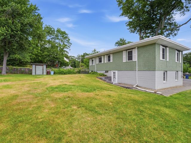 48 Pinedale Ave, Billerica, MA 01821