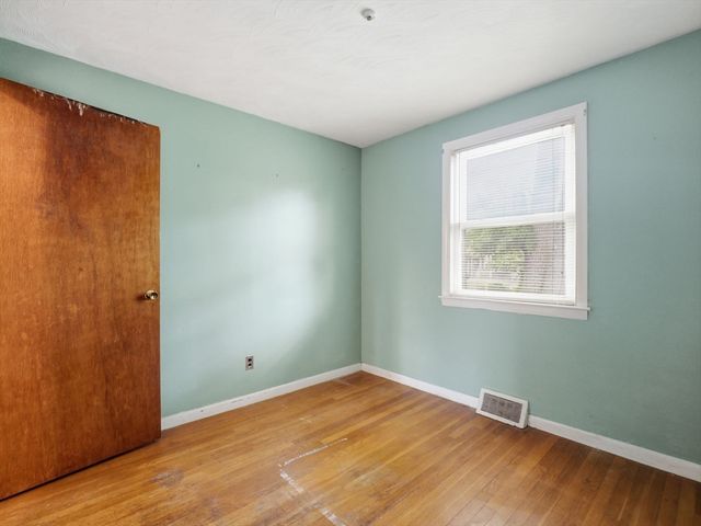 48 Pinedale Ave, Billerica, MA 01821