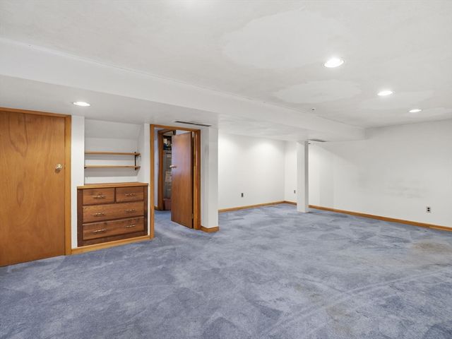 48 Pinedale Ave, Billerica, MA 01821
