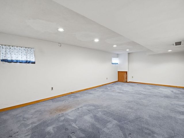 48 Pinedale Ave, Billerica, MA 01821