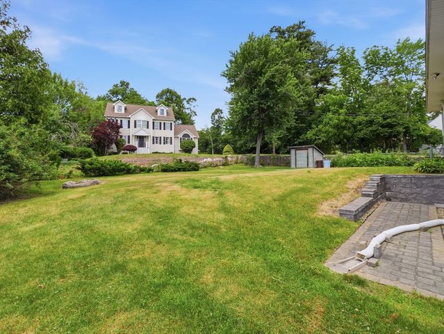 48 Pinedale Ave, Billerica, MA 01821