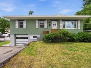 48 Pinedale Ave, Billerica, MA 01821