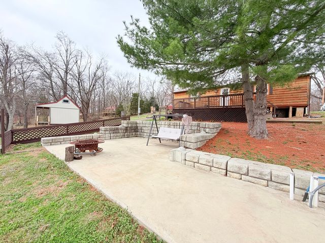 845 Lakeview Road, Galatia, IL 62935