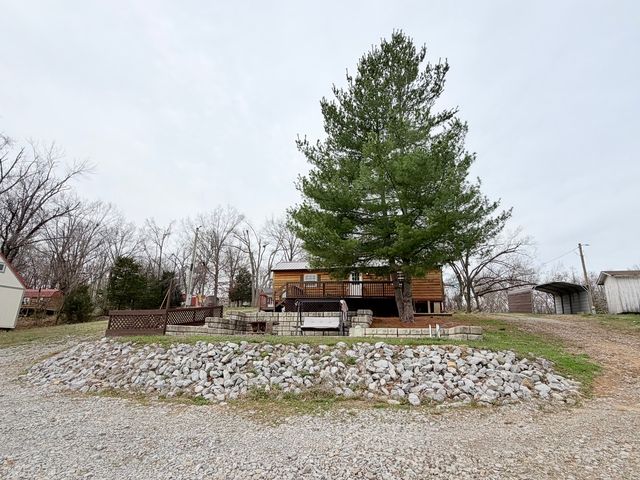845 Lakeview Road, Galatia, IL 62935