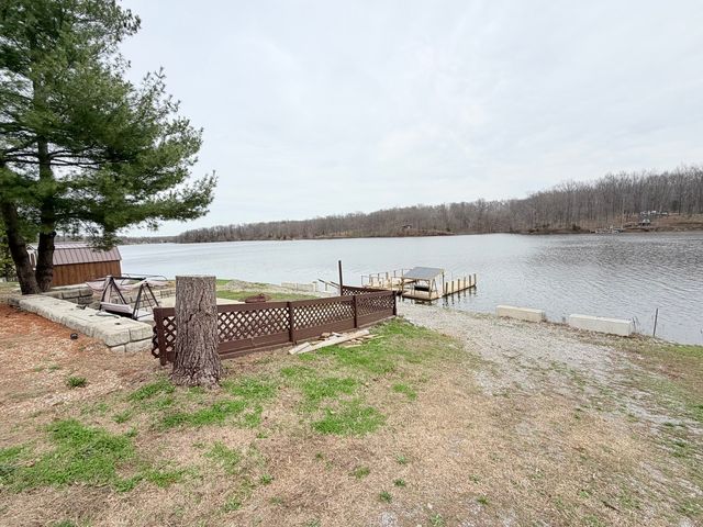 845 Lakeview Road, Galatia, IL 62935