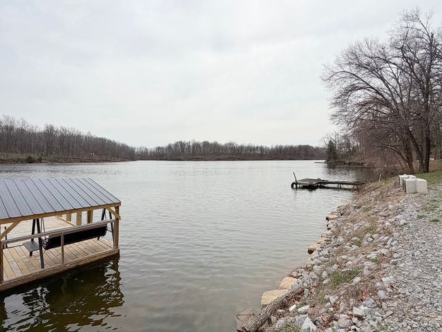 845 Lakeview Road, Galatia, IL 62935