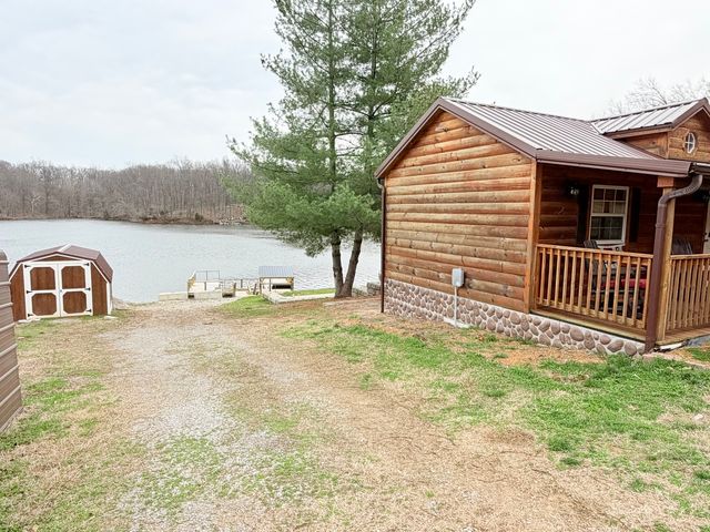 845 Lakeview Road, Galatia, IL 62935