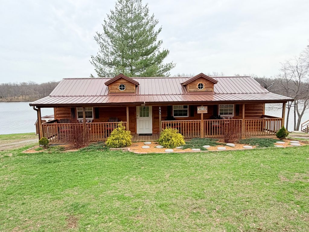 845 Lakeview Road, Galatia, IL 62935