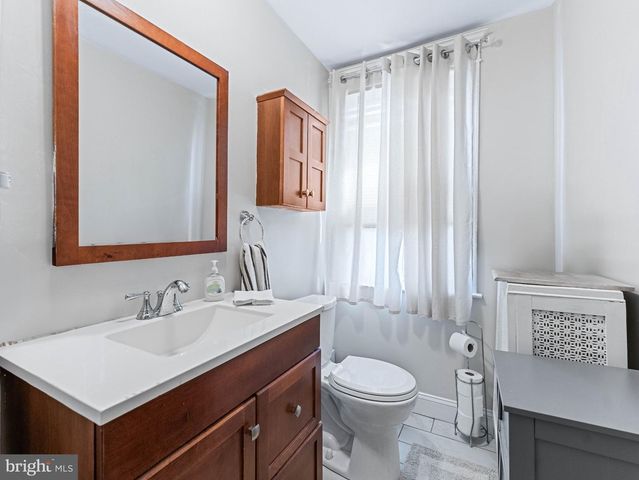 257 LONG LN, Upper Darby, PA 19082