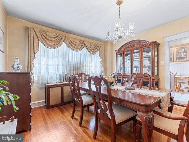 257 LONG LN, Upper Darby, PA 19082
