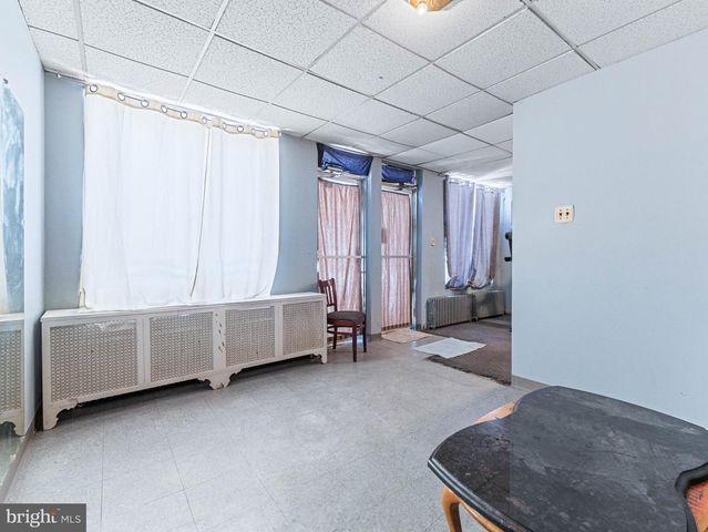 257 LONG LN, Upper Darby, PA 19082