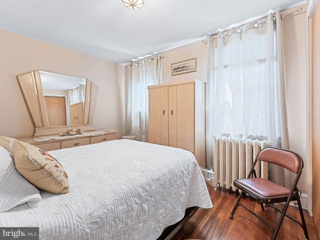 257 LONG LN, Upper Darby, PA 19082