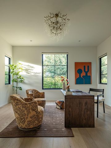 907 Karen, Austin, TX 78757