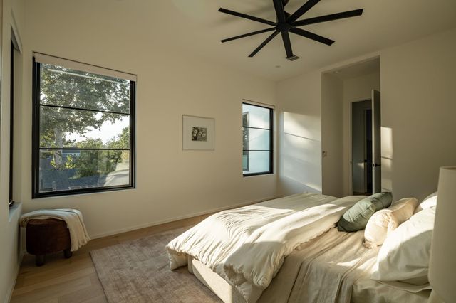 907 Karen, Austin, TX 78757