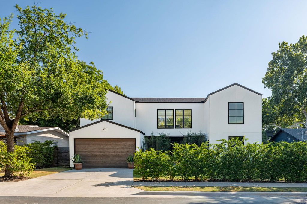907 Karen, Austin, TX 78757
