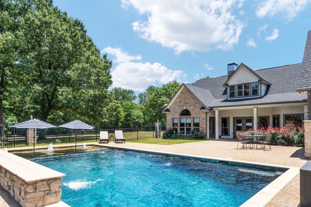 106 Timber Hill, Athens, TX 75751