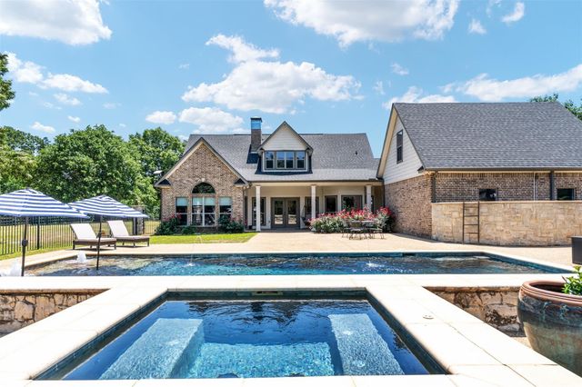 106 Timber Hill, Athens, TX 75751