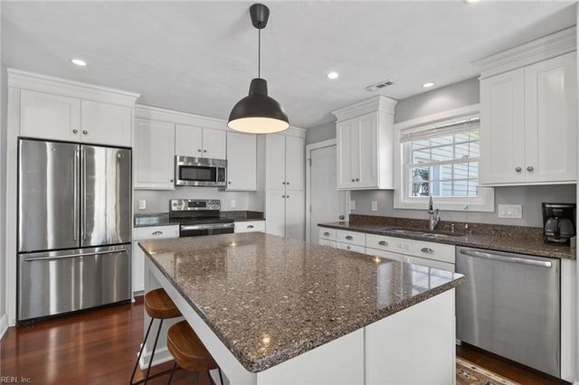 2600 Sunnyfield CT, Virginia Beach, VA 23454