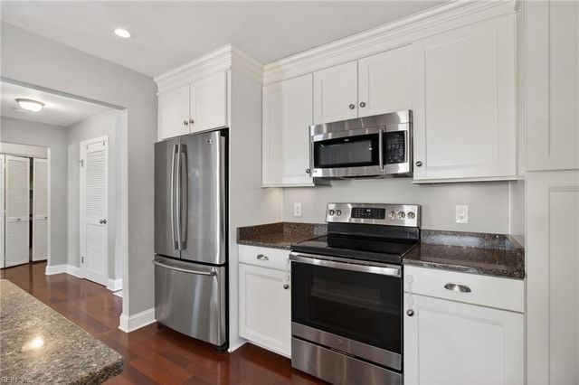 2600 Sunnyfield CT, Virginia Beach, VA 23454