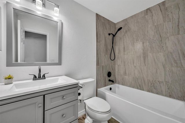 1240 W VOORHIS AVENUE, Deland, FL 32720