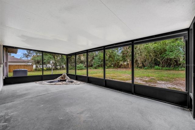 1240 W VOORHIS AVENUE, Deland, FL 32720
