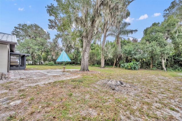 1240 W VOORHIS AVENUE, Deland, FL 32720