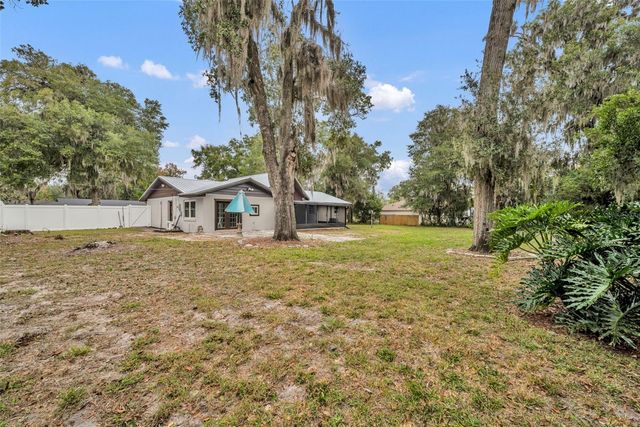 1240 W VOORHIS AVENUE, Deland, FL 32720