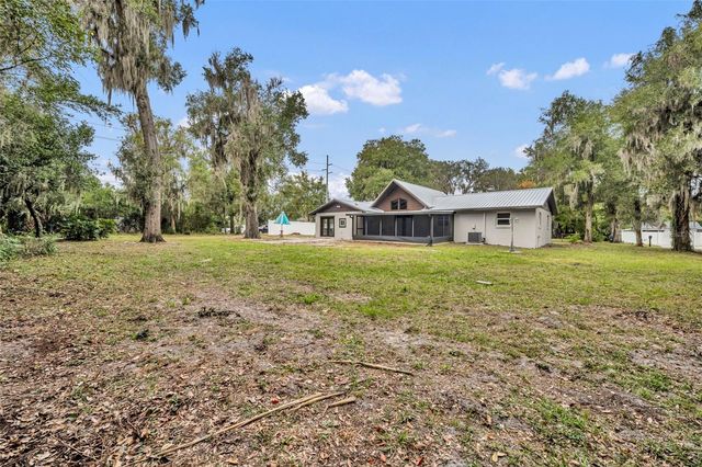 1240 W VOORHIS AVENUE, Deland, FL 32720