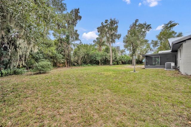 1240 W VOORHIS AVENUE, Deland, FL 32720