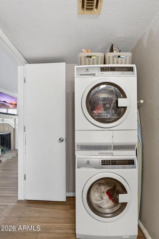 2040 S LONGMORE Street 75, Mesa, AZ 85202