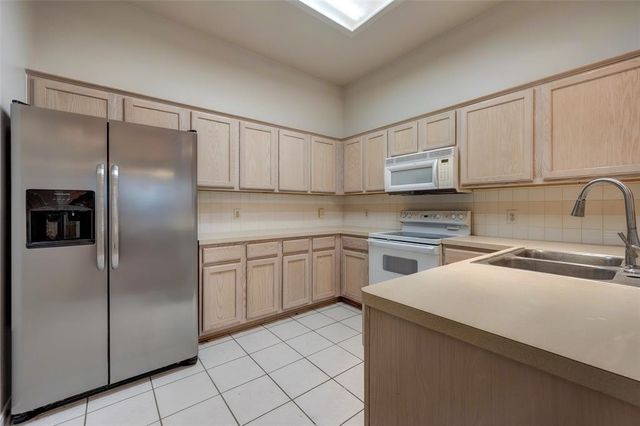 2710 Grants Lake Boulevard T5, Sugar Land, TX 77479