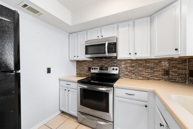 1627 SE Green Acres Circle Z203, Port St. Lucie, FL 34952