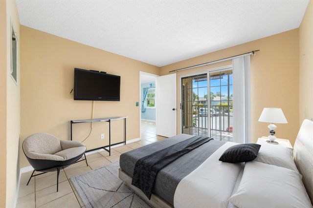 1627 SE Green Acres Circle Z203, Port St. Lucie, FL 34952
