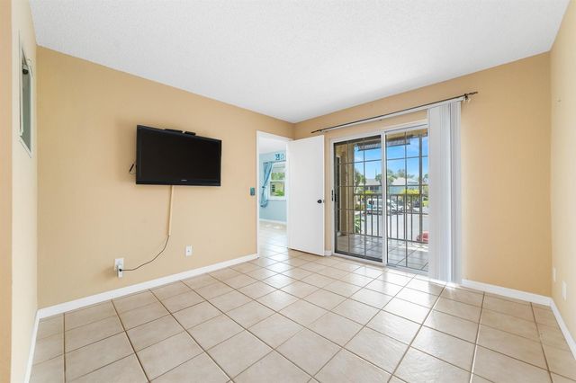 1627 SE Green Acres Circle Z203, Port St. Lucie, FL 34952