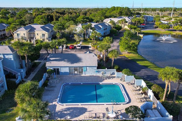 1627 SE Green Acres Circle Z203, Port St. Lucie, FL 34952