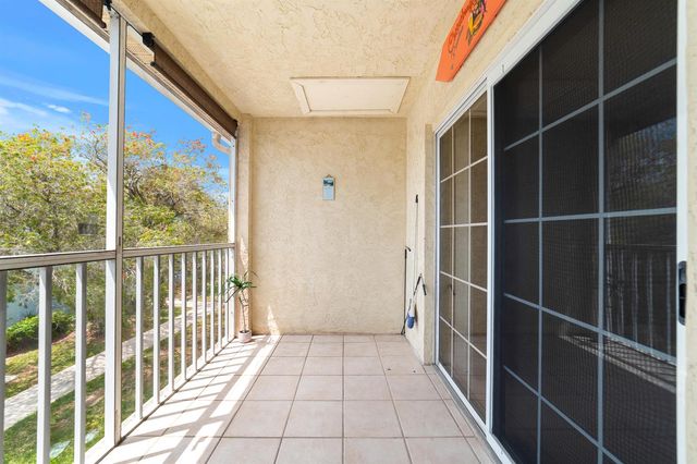 1627 SE Green Acres Circle Z203, Port St. Lucie, FL 34952